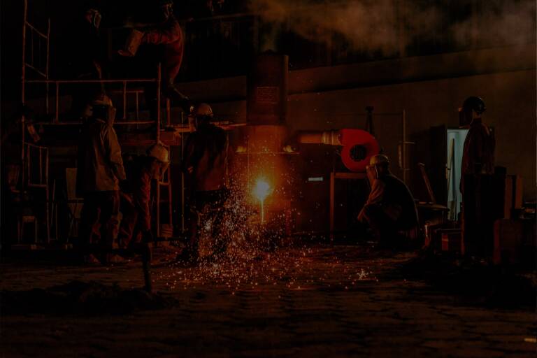Metal casting process in foundry